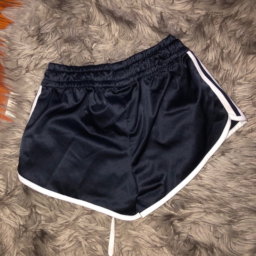Adidas sport shorts - Picture 3 of 4
